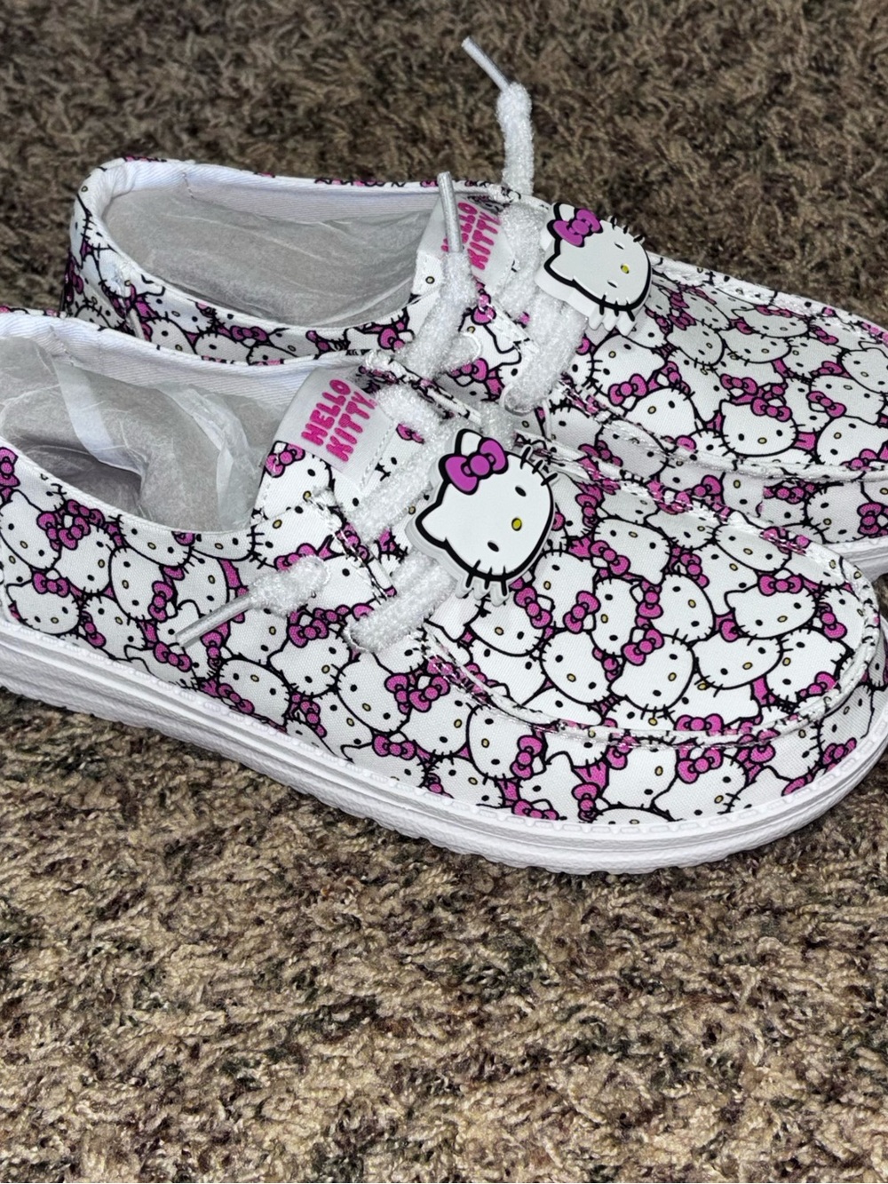 Hey Dude x Hello Kitty Takeover Wendy Women’s Size 8 Shoes Pink White New